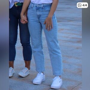 Levi’s High Waisted Crop Flare Size 26